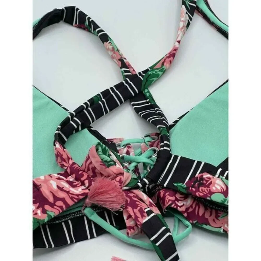 Mossimo‎ Floral Bikini Top Size Small